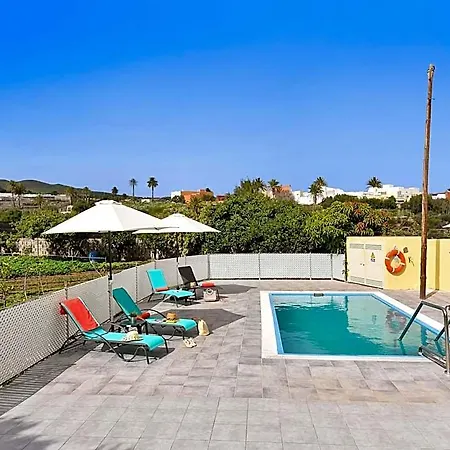 In With Private Pool Ingenio